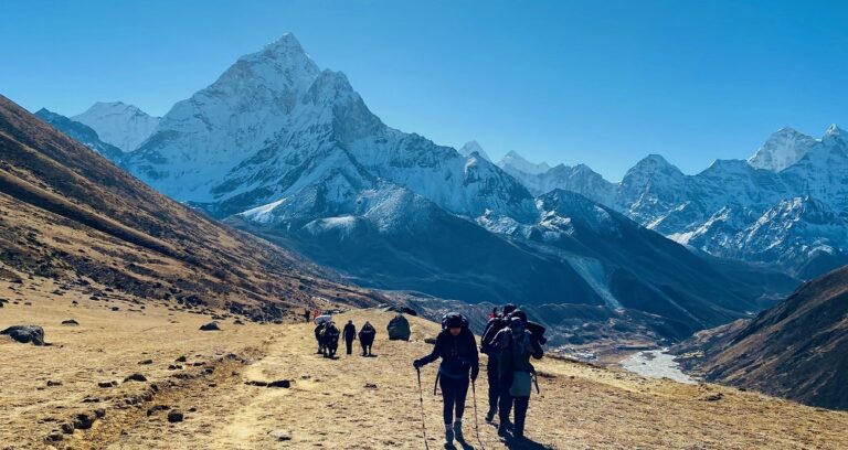 Program wyprawy Nepal – Everest Base Camp – dzień 9: Dingboche → Lobuche